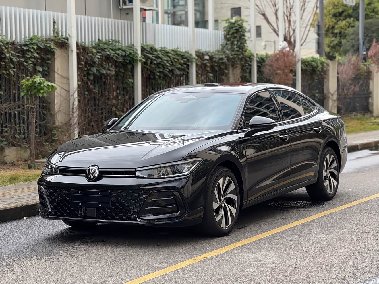 Volkswagen Passat 2025 صورة سيارة 