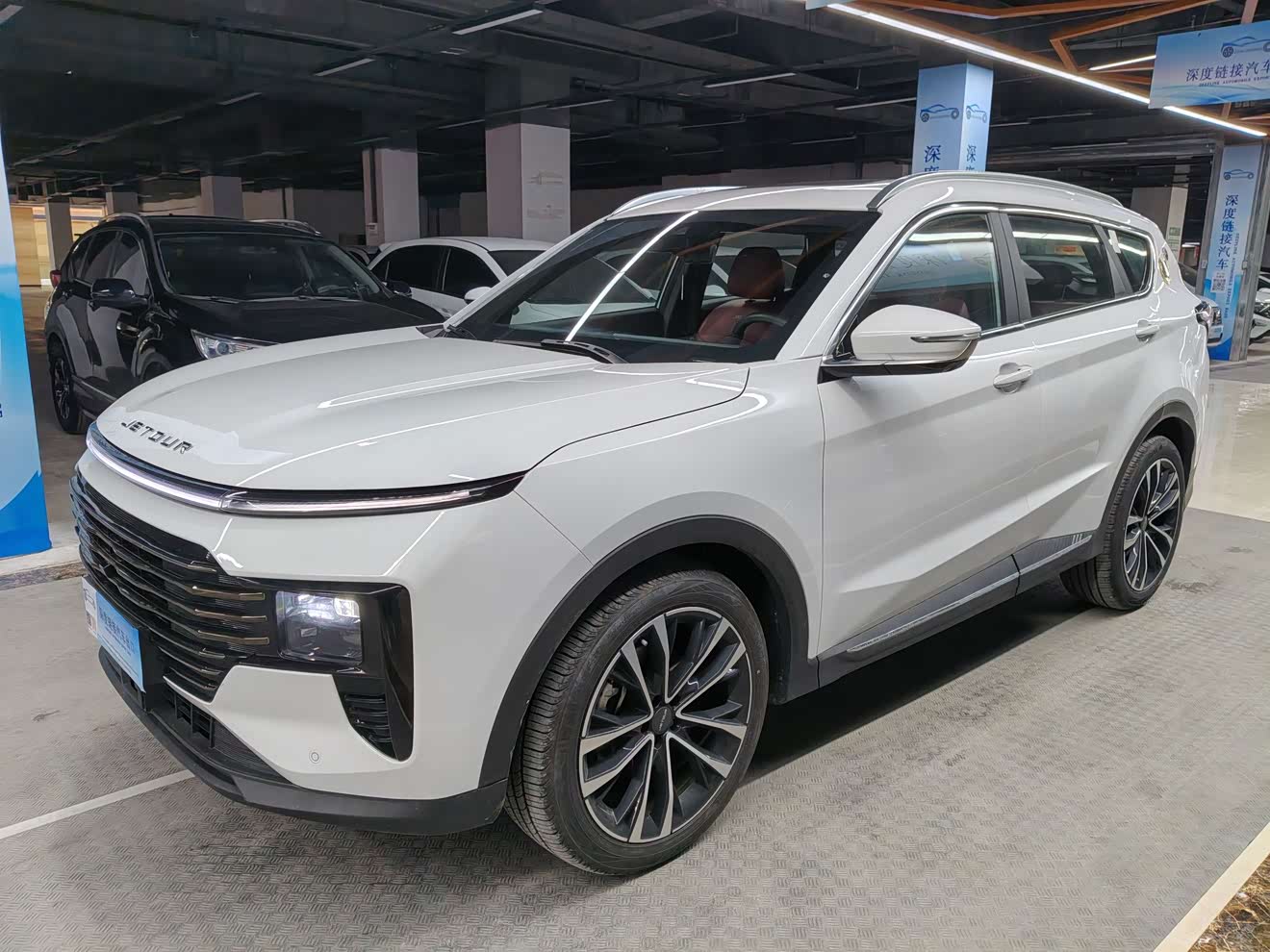 Jetour X70 PLUS 2024 Jetour X70 PLUS 2024 car image