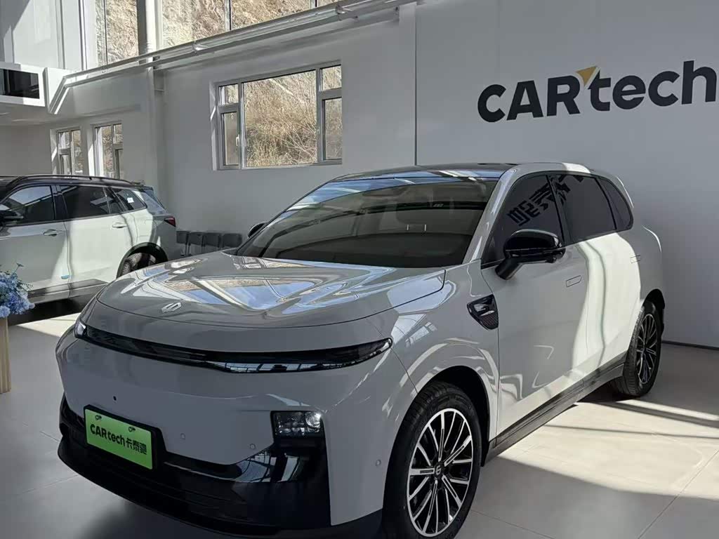 Leapmotor B10 2025 汽车图片 