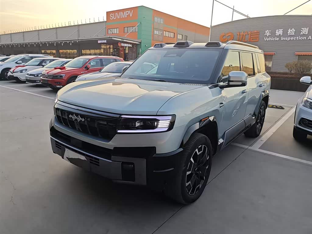 FangChengBao Leopard 8 2024 immagine di auto 