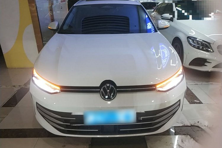 Volkswagen Lavida 2026 car image #3