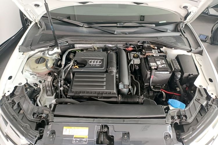 Audi A3 2018 car image #20