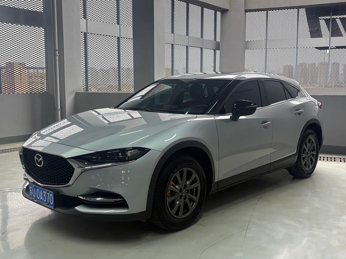 Mazda CX-4 2020 汽车图片 