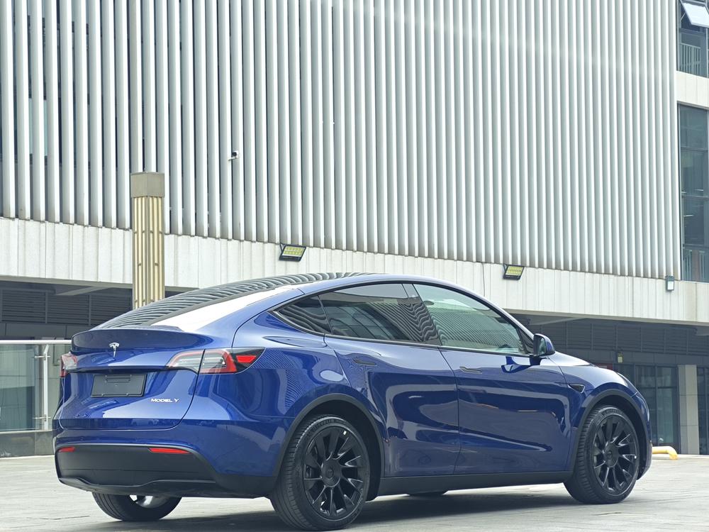 Tesla Model Y 2021 #7 Tesla Model Y 2021 car image #7