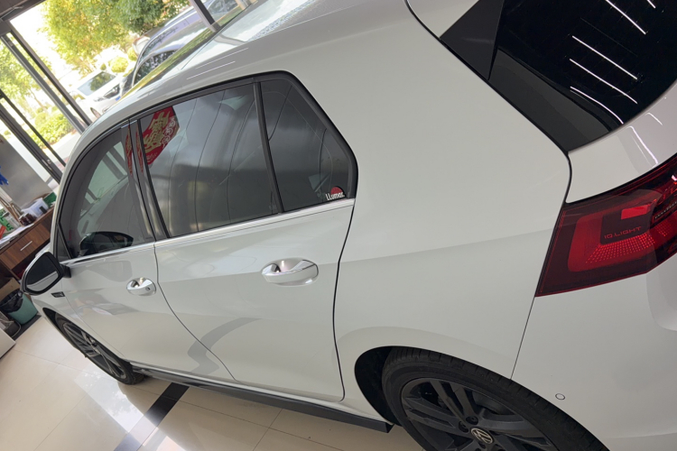 Volkswagen Golf 2024 car image #5