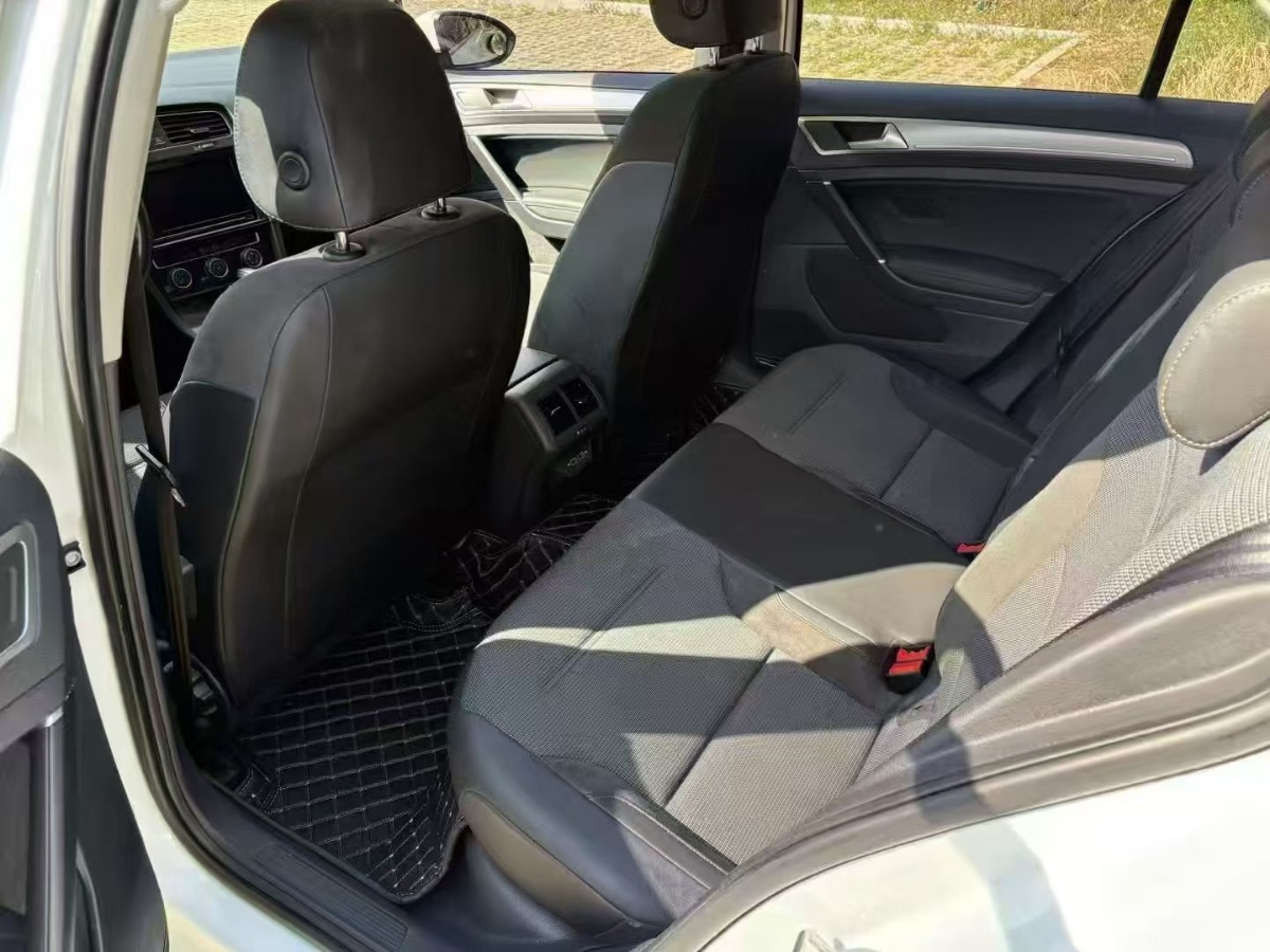 Volkswagen Golf 2019 #4 Volkswagen Golf 2019 car image #4