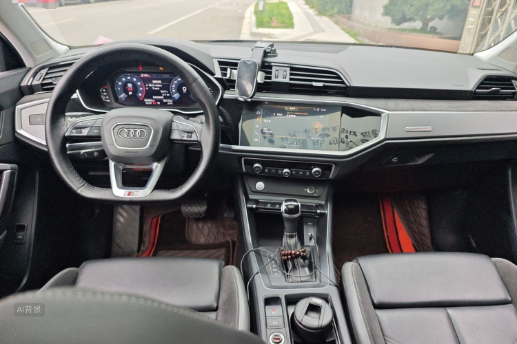 Audi Q3 2021 car image #11