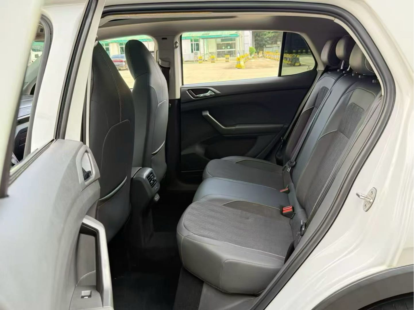 Volkswagen T-Cross 2020 #9 Volkswagen T-Cross 2020 car image #9