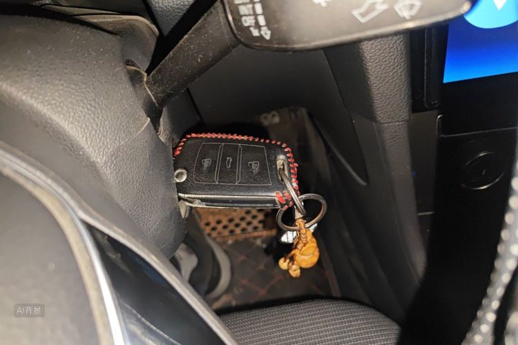 Volkswagen Golf 2019 car image #10
