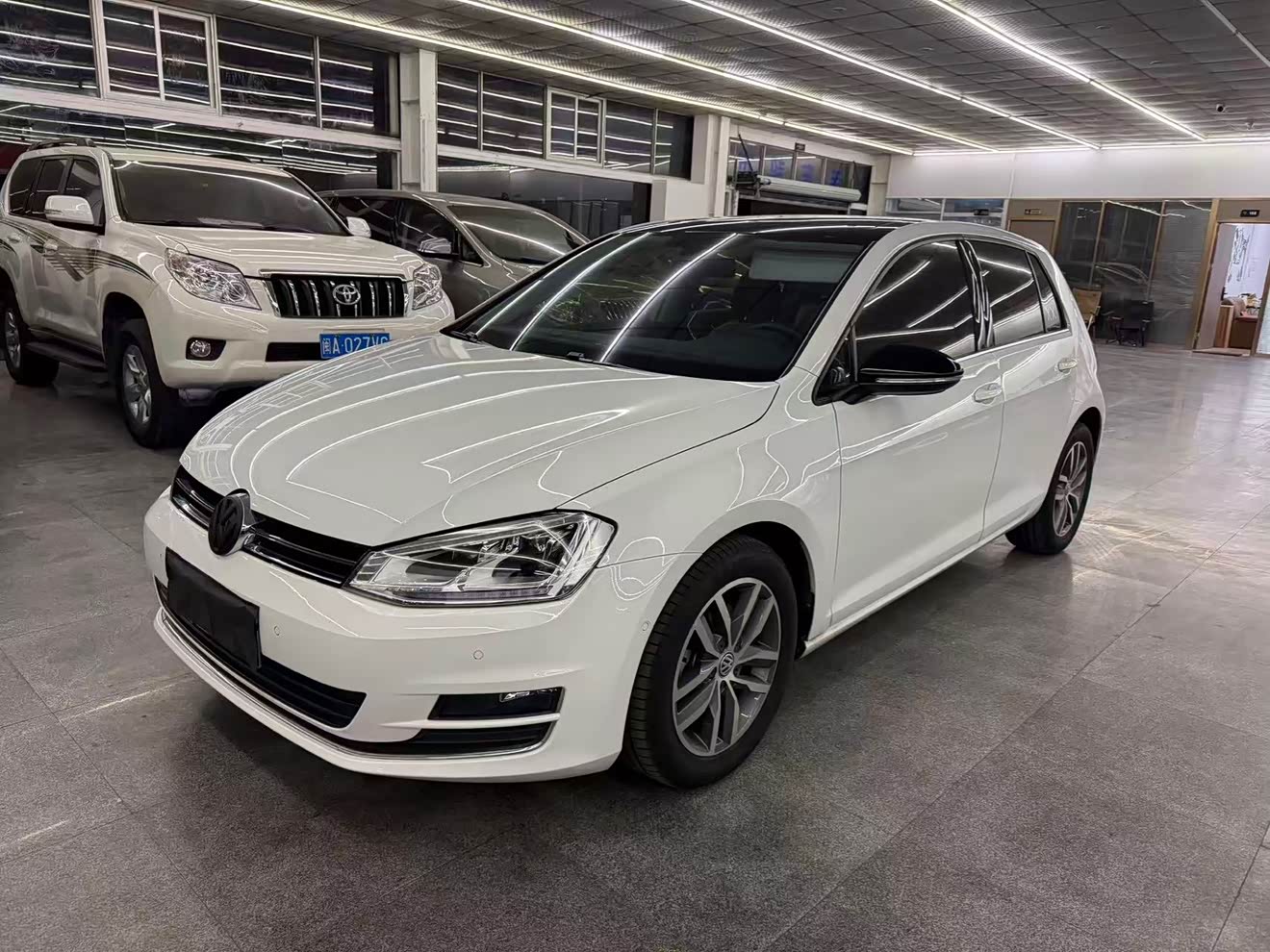 Volkswagen Golf 2017 Volkswagen Golf 2017 car image