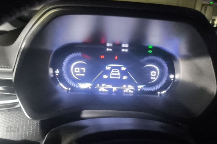 GEELY Emgrand 2022 car image #13