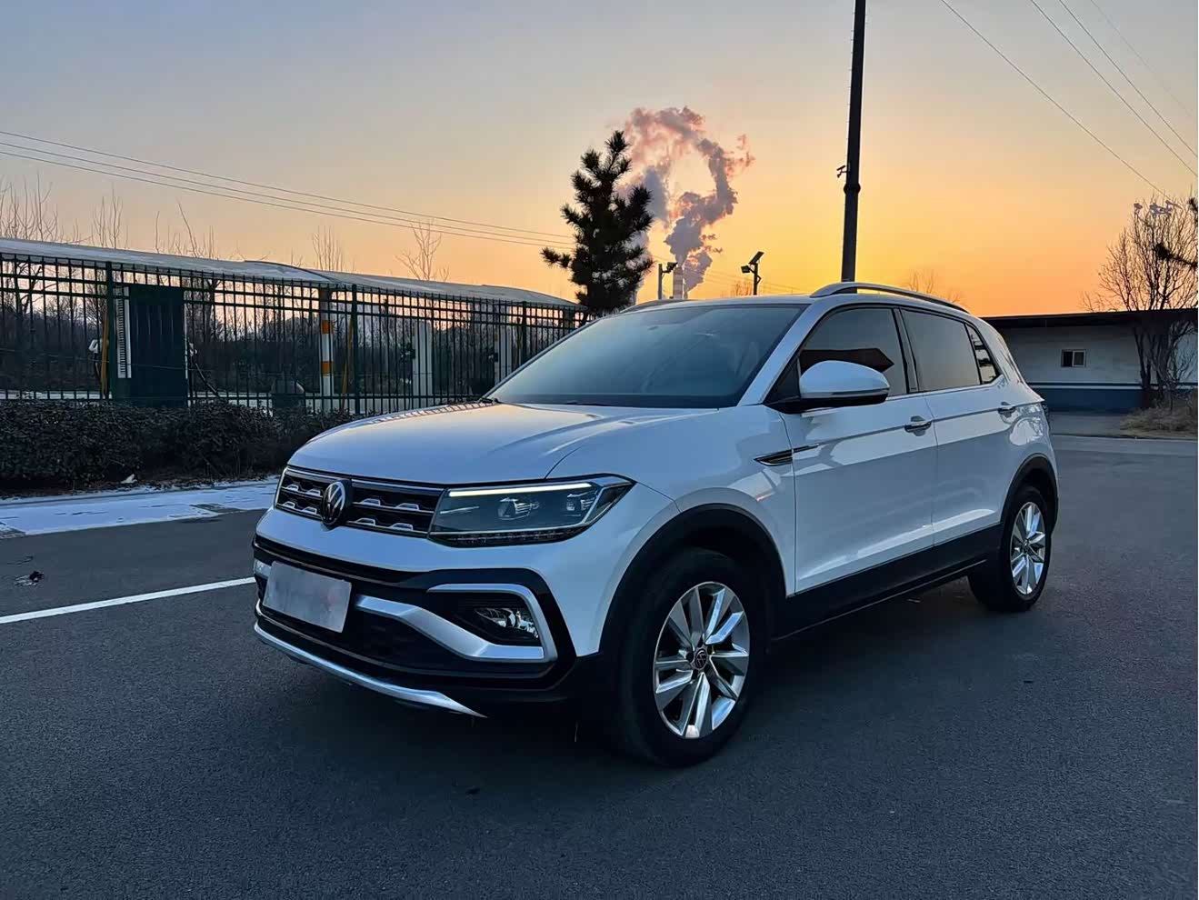 Volkswagen T-Cross 2021 Volkswagen T-Cross 2021 car image