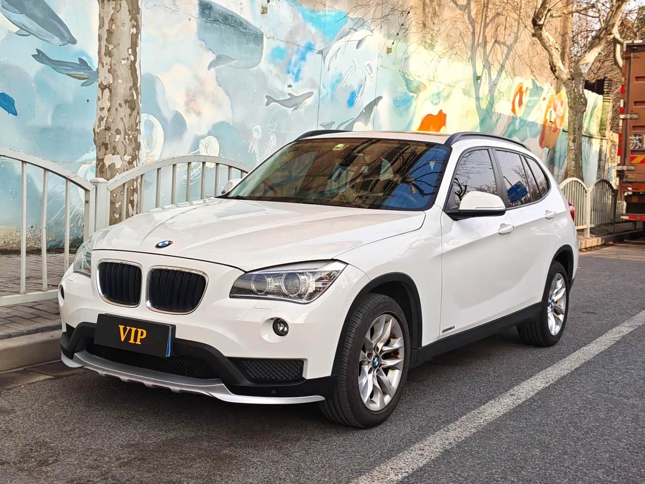 BMW X1 2015 BMW X1 2015 car image