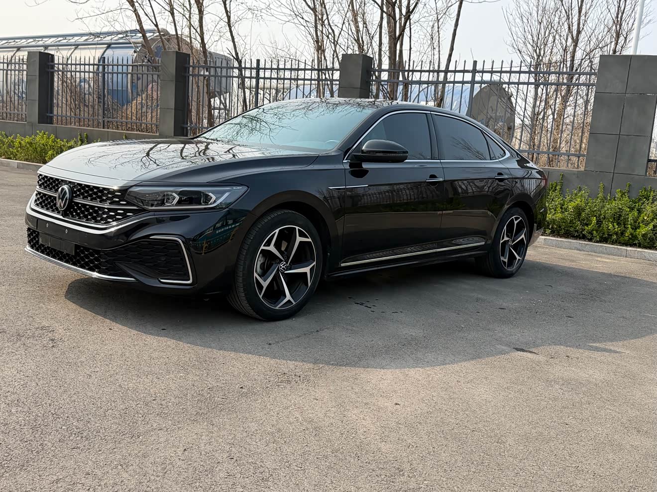 Volkswagen Passat 2023 صورة سيارة 