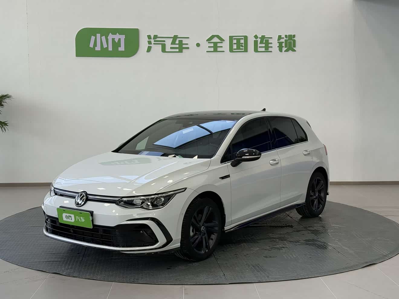 Volkswagen Golf 2022 car image 