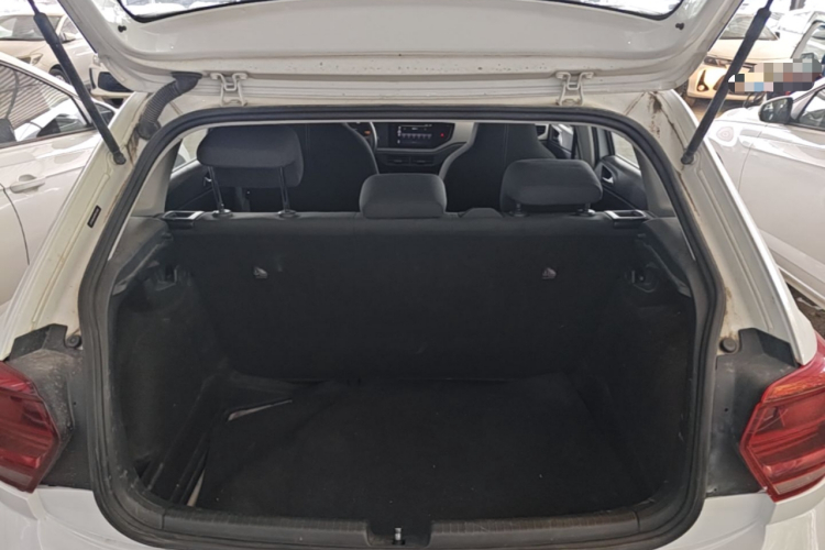 Volkswagen Polo 2023 car image #19