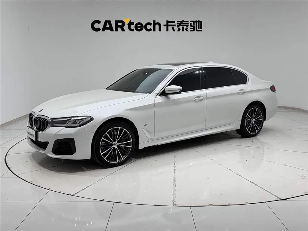 BMW 5 Series 2023 汽车图片 