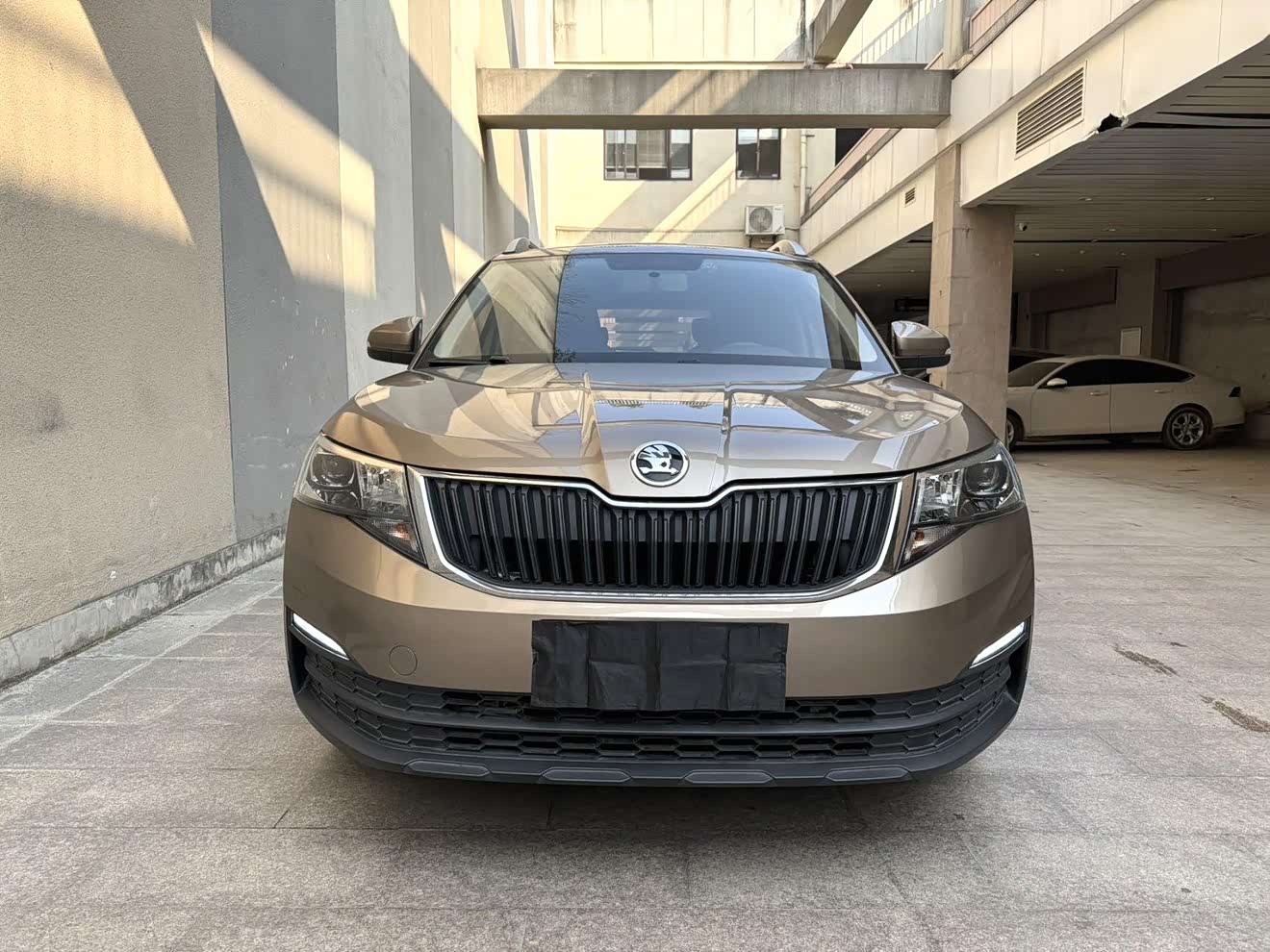 Skoda Kamiq 2021 car image 