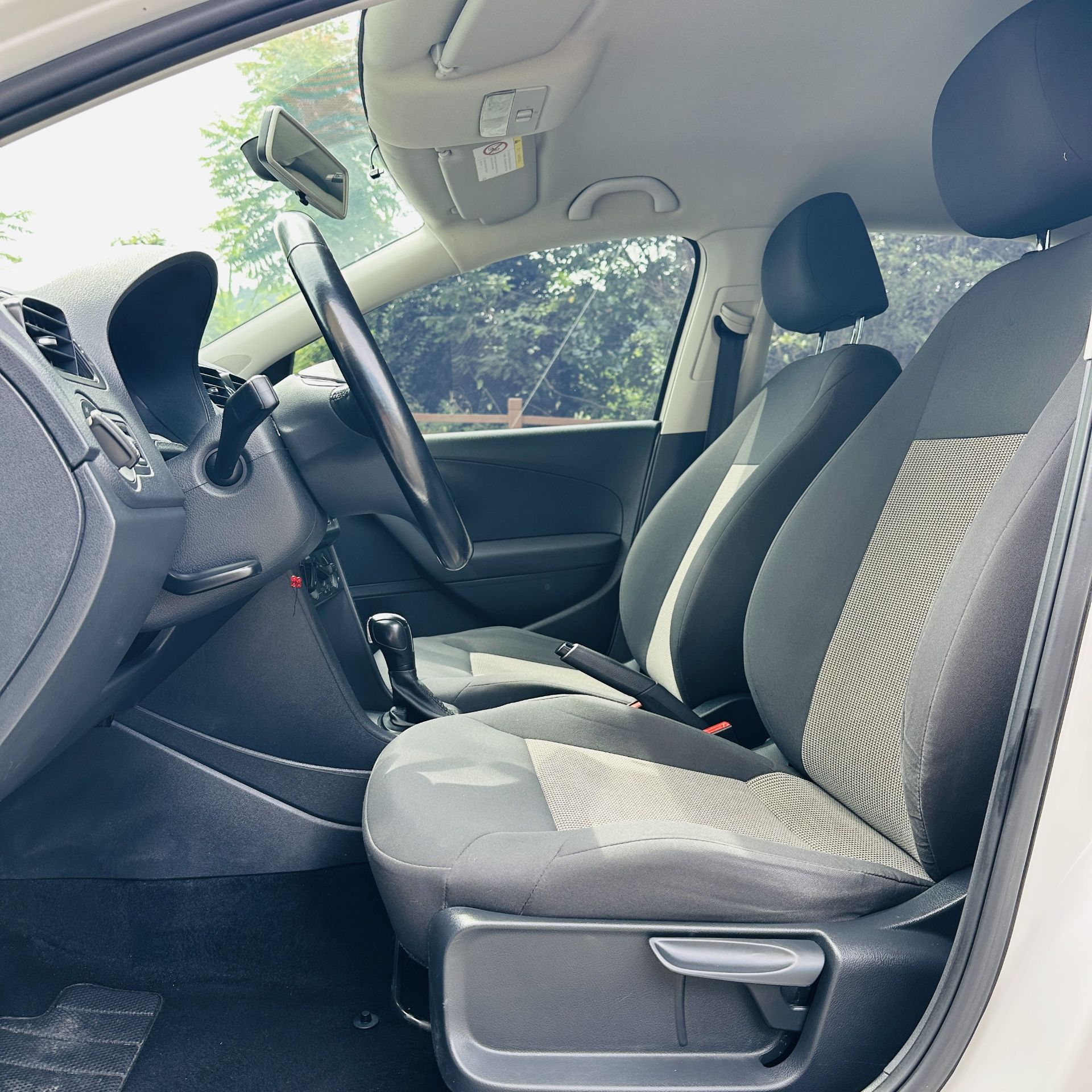 Volkswagen Polo 2016 car image #5