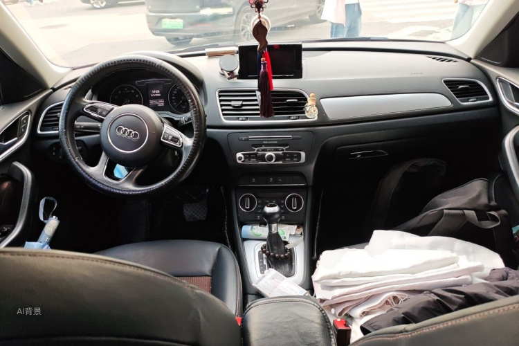 Audi Q3 2019 #11 Audi Q3 2019 car image #11