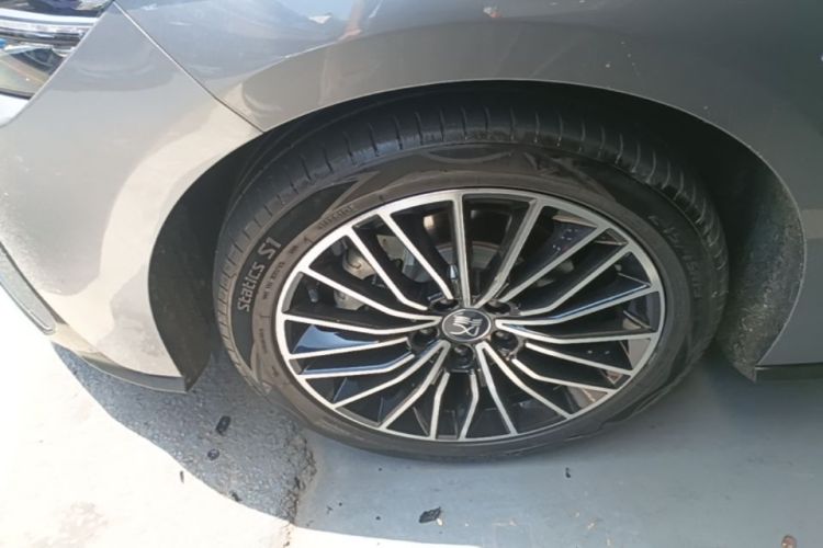 BYD Han 2022 car image #9