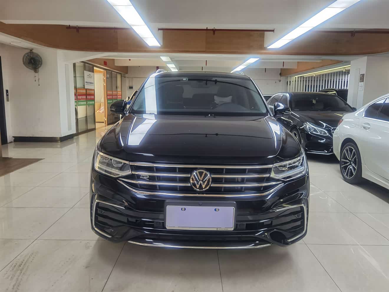 Volkswagen Tiguan L 2023 imagen de coche 
