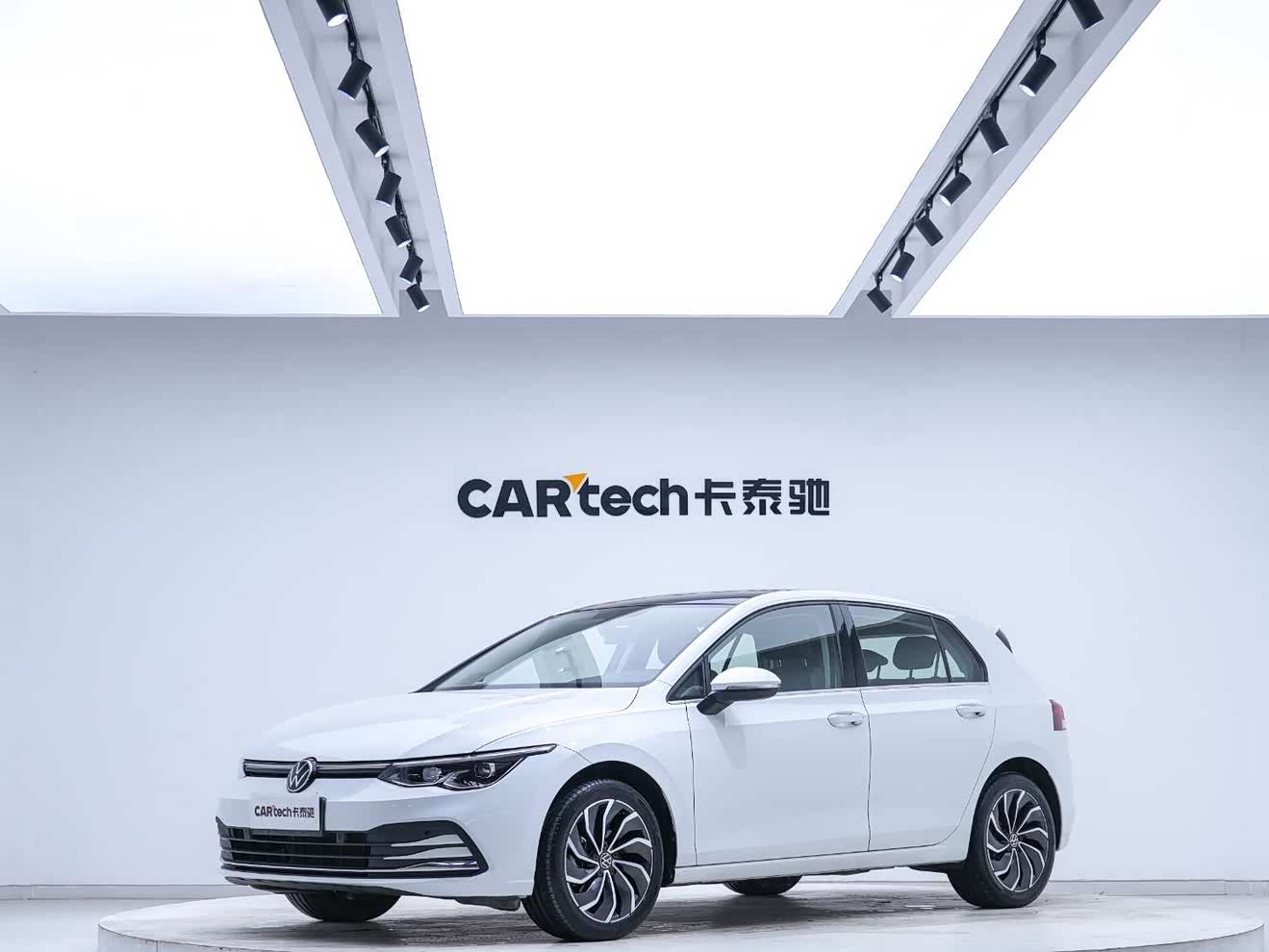 Volkswagen Golf 2022 car image 