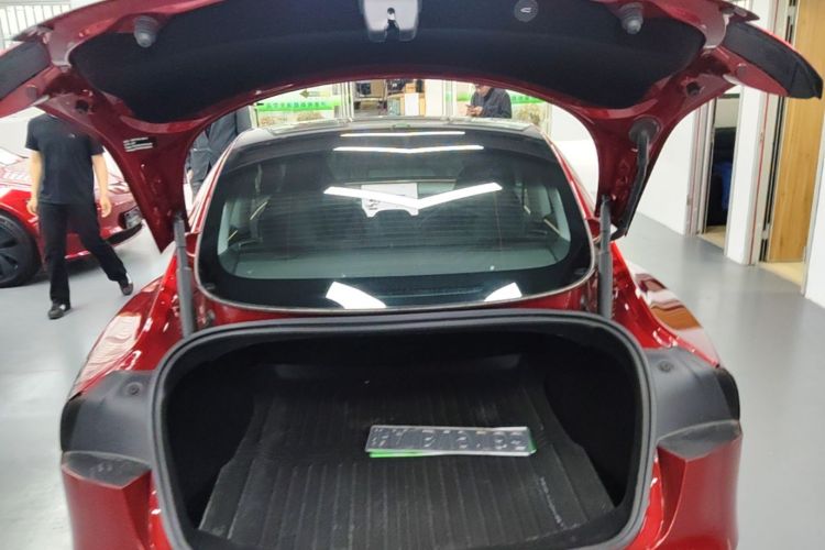 Tesla Model 3 2024 car image #19
