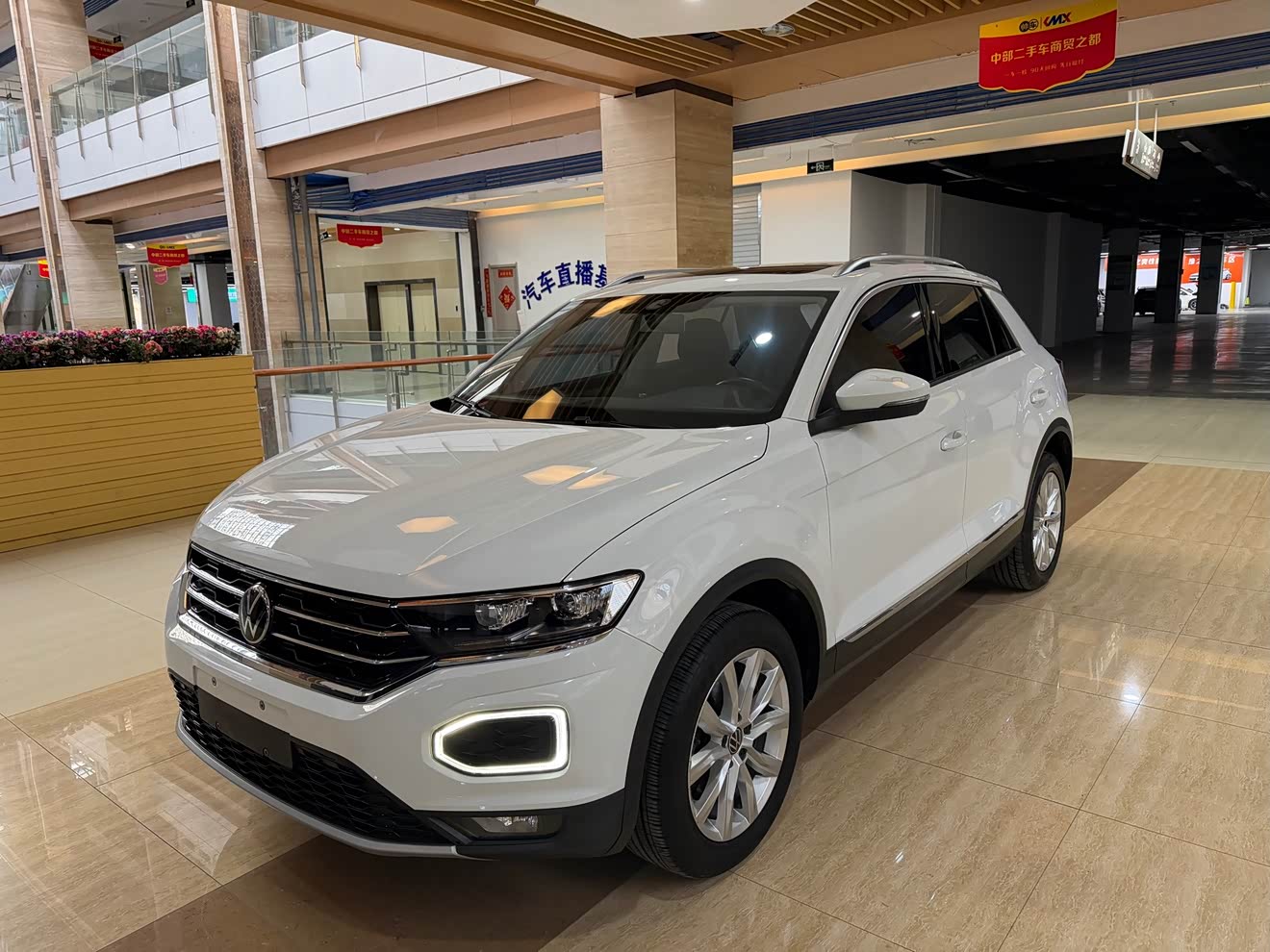 Volkswagen T-Roc 2021 汽车图片 