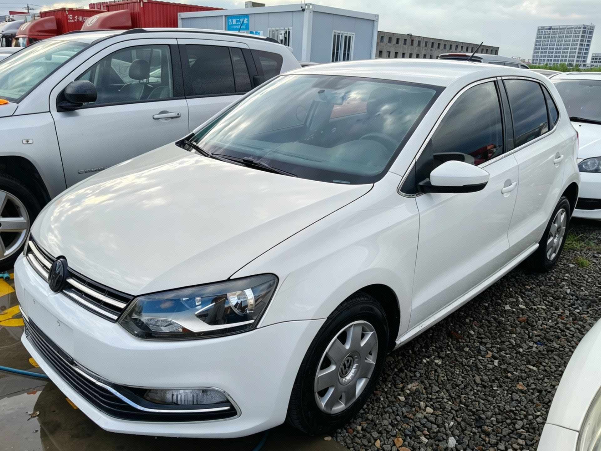 Volkswagen Polo 2014 Volkswagen Polo 2014 car image