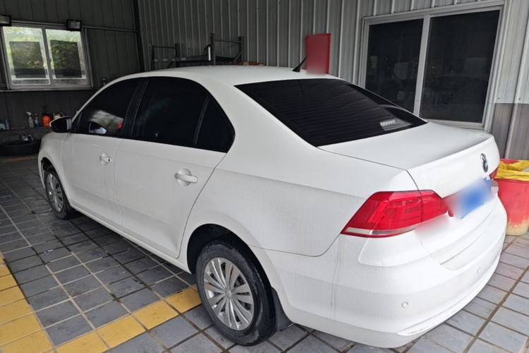 Volkswagen Santana 2017 car image #5