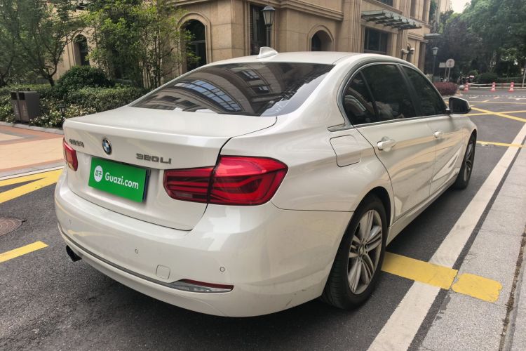 BMW 3 Series 2017 #5 BMW 3 Series 2017 car image #5