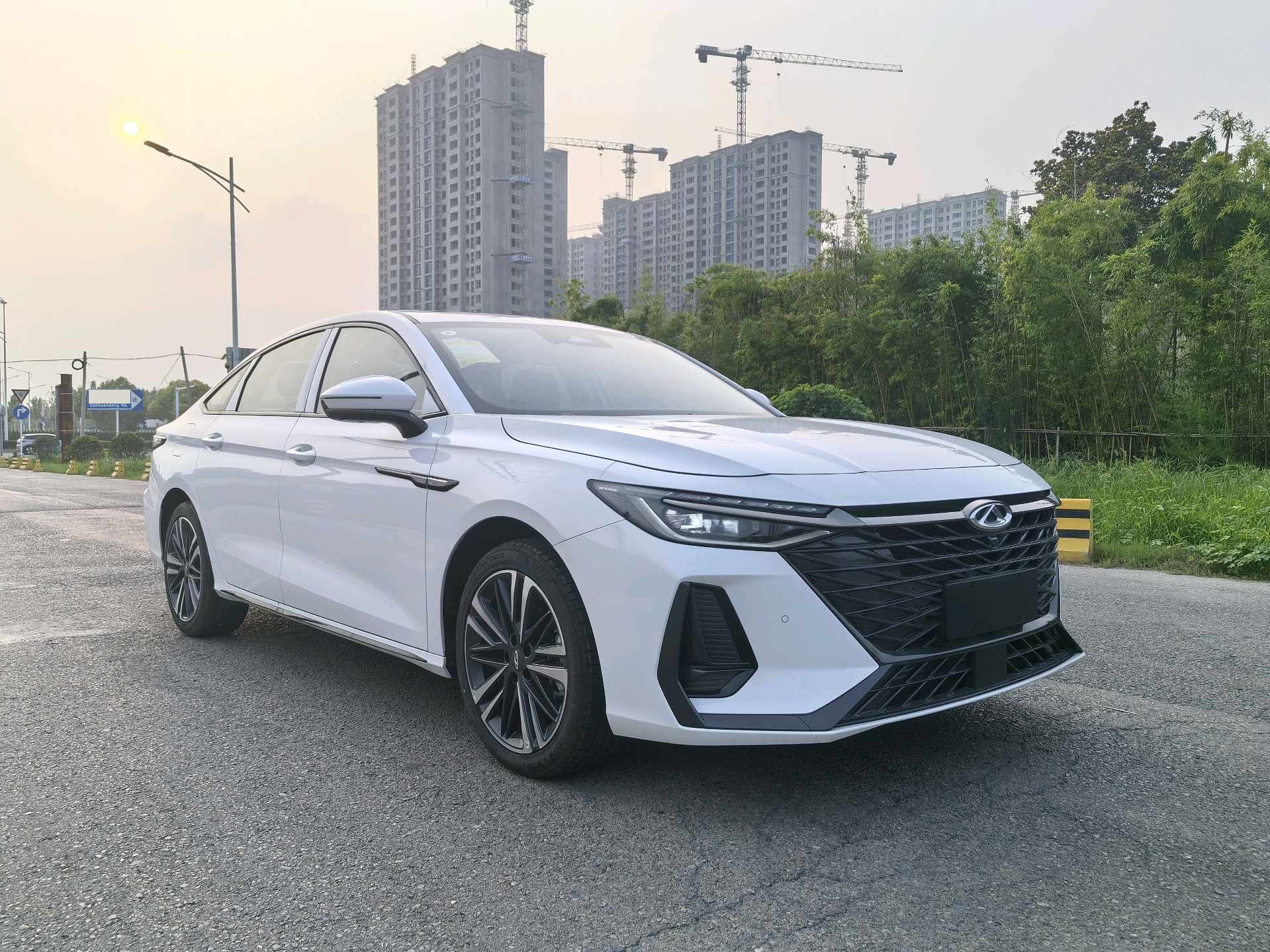 Chery Arrizo 8 2026 car image #3