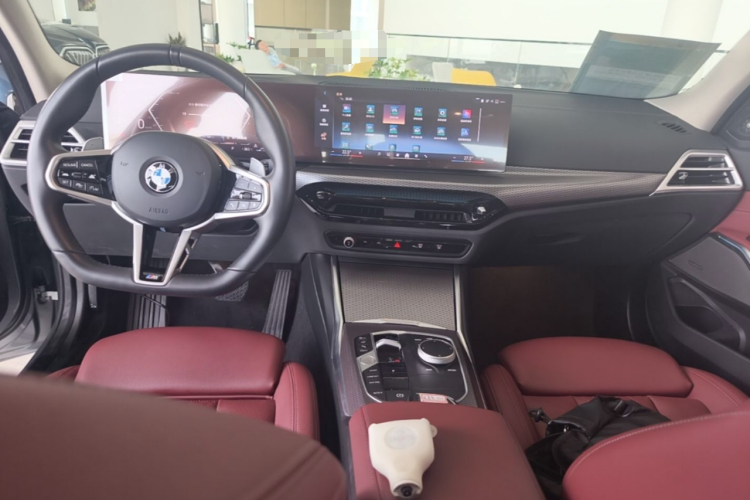 BMW 3 Series 2024 car image #11