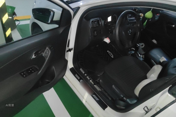 Volkswagen Polo 2014 car image #18