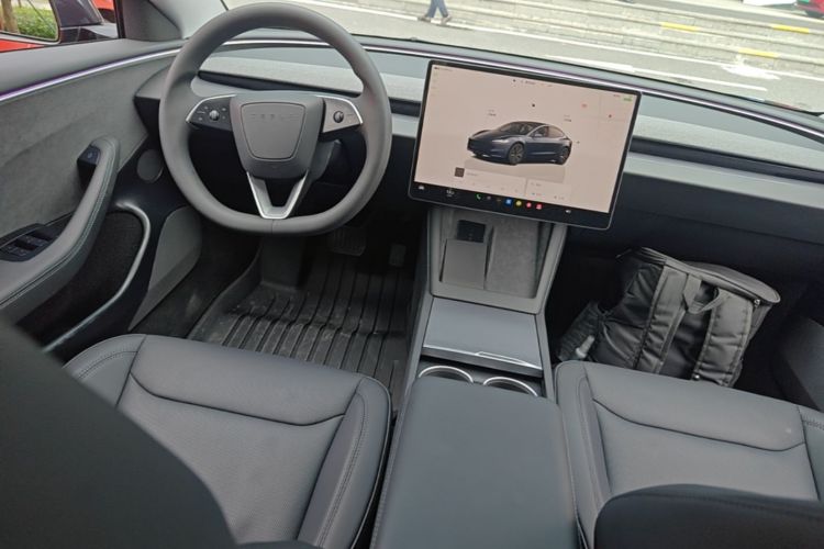 Tesla Model 3 2024 #15 Tesla Model 3 2024 car image #15