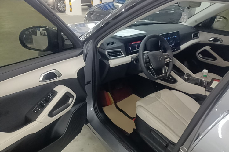 BYD YuanUP 2024 car image #16