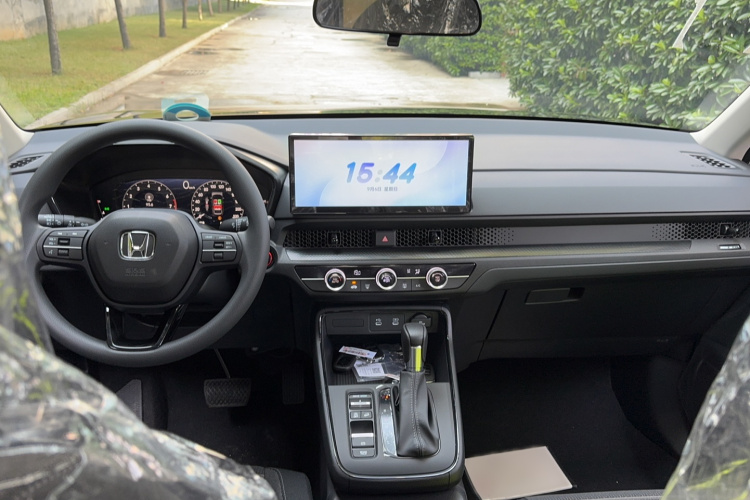Honda CR-V 2026 #8 Honda CR-V 2026 car image #8