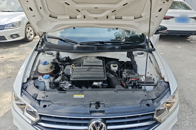 Volkswagen Bora 2022 car image #20