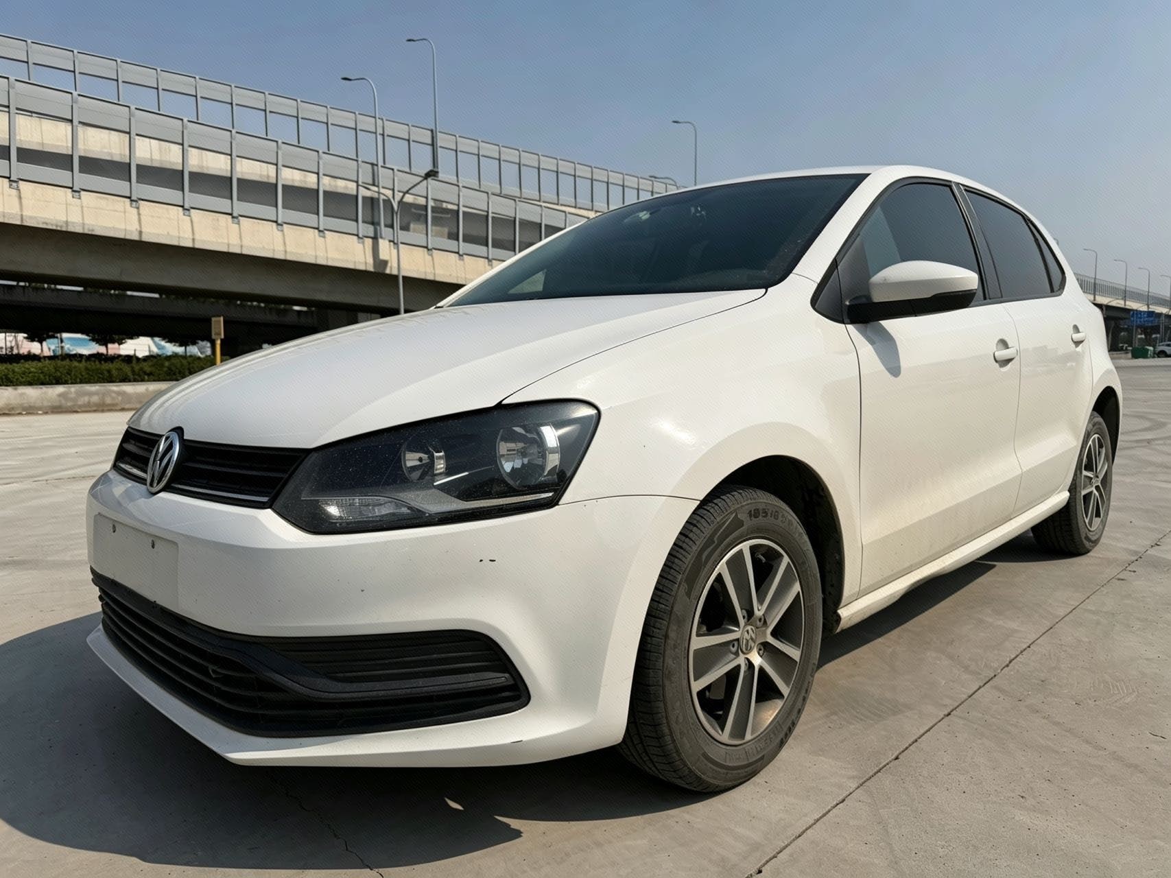 Volkswagen Polo 2017 car image 