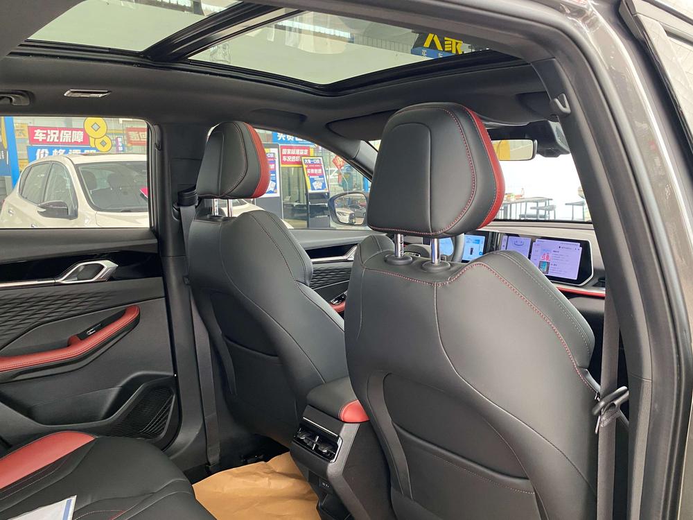 GEELY Coolray 2022 car image #15