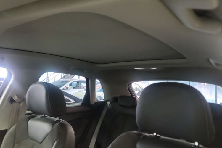 Audi Q3 2021 car image #18