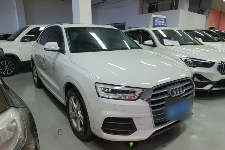 Audi Q3 2017 car image #4