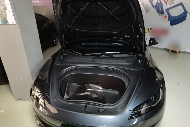 Tesla Model 3 2024 car image #20