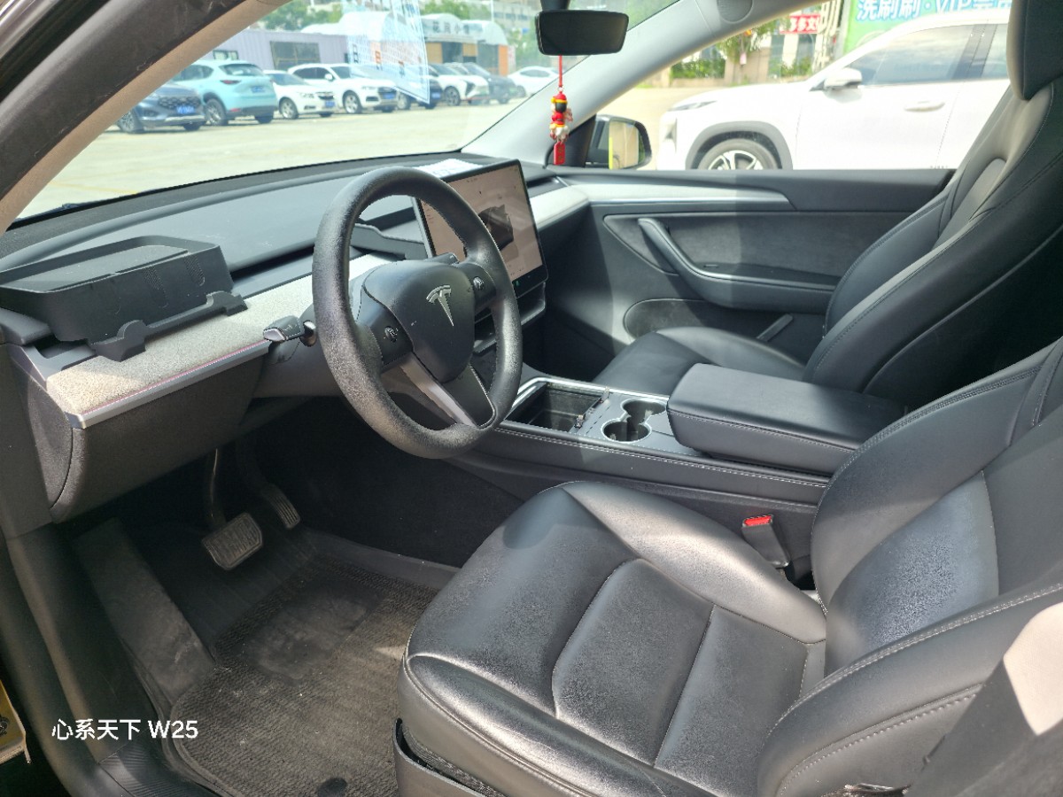 Tesla Model Y 2024 car image #4