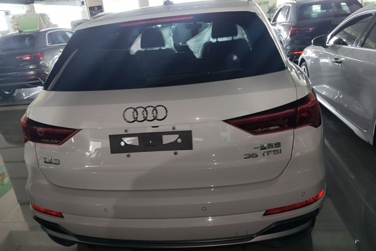 Audi Q3 2023 #6 Audi Q3 2023 car image #6