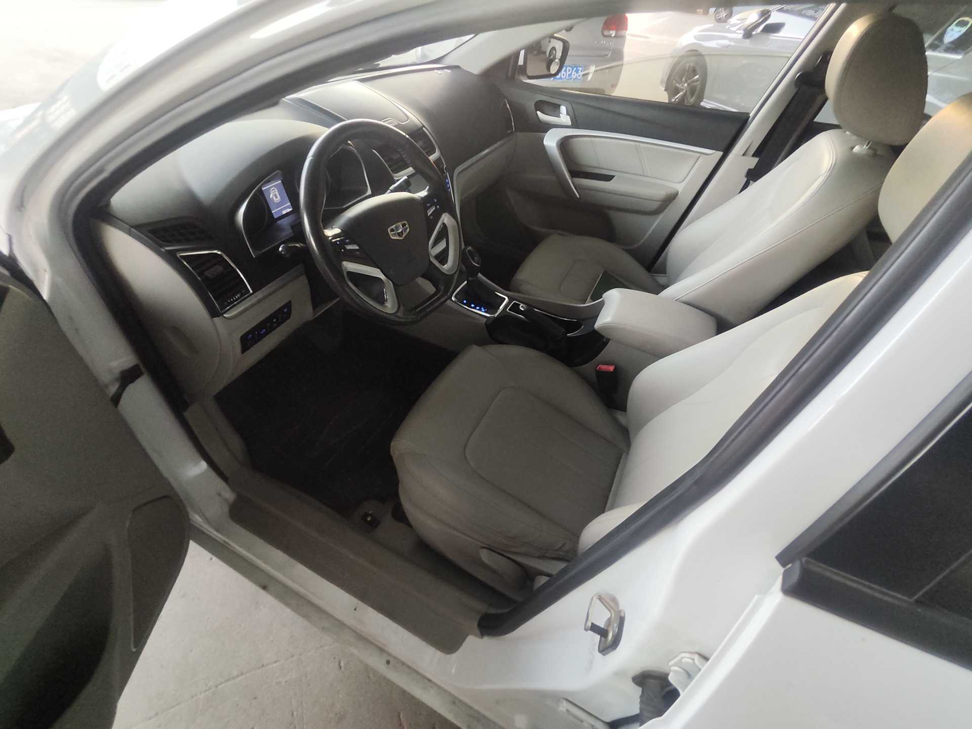 GEELY Emgrand 2016 car image #3