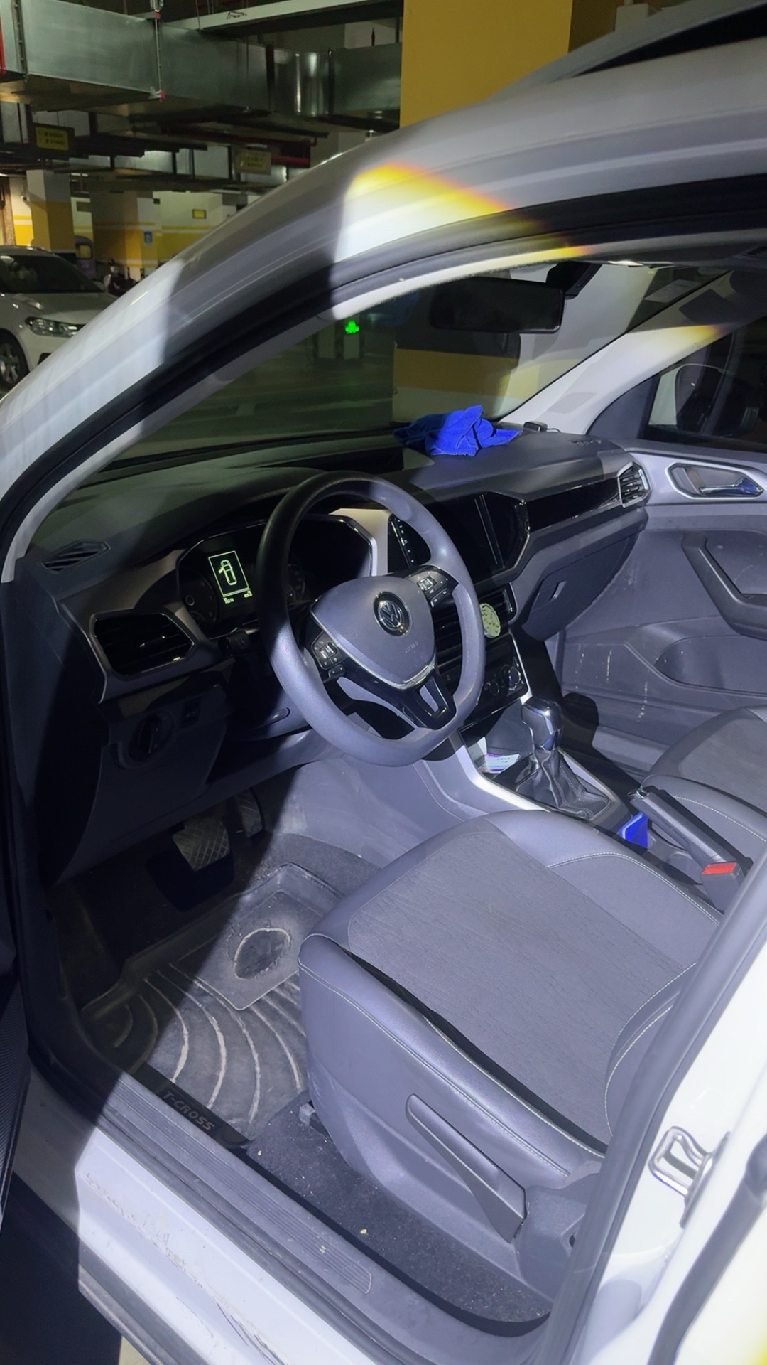 Volkswagen T-Cross 2020 #2 Volkswagen T-Cross 2020 car image #2