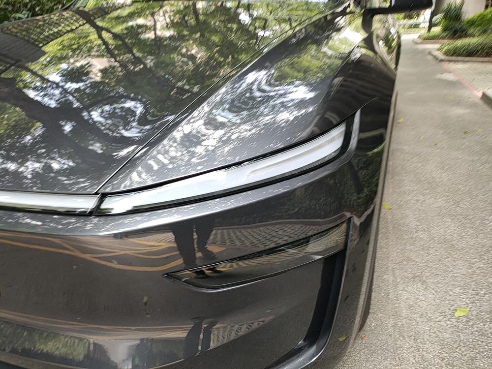 Tesla Model Y 2025 #8 Tesla Model Y 2025 car image #8