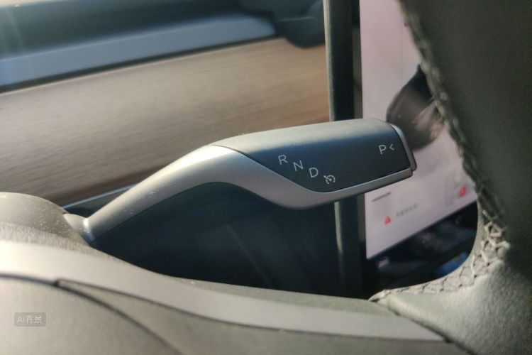 Tesla Model Y 2022 #16 Tesla Model Y 2022 car image #16